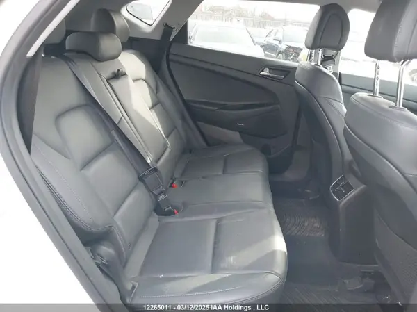 KM8J3CA43HU584716 2017 HYUNDAI TUCSON - Image 8