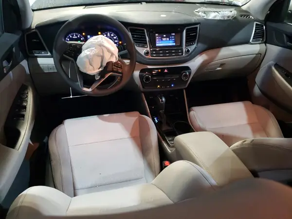 KM8J3CA43HU588586 2017 HYUNDAI TUCSON - Image 8