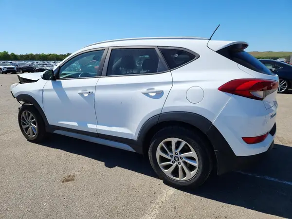 KM8J3CA43HU589849 2017 HYUNDAI TUCSON - Image 2