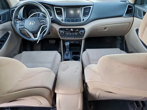 KM8J3CA43JU598864 2018 HYUNDAI TUCSON - Image 8