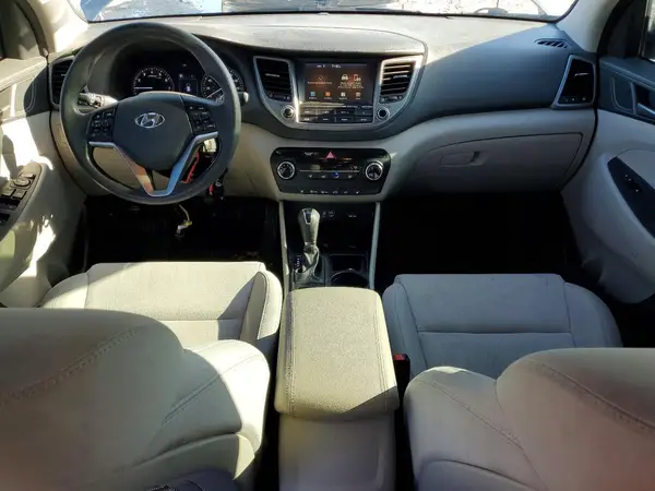 KM8J3CA43JU599397 2018 HYUNDAI TUCSON - Image 8