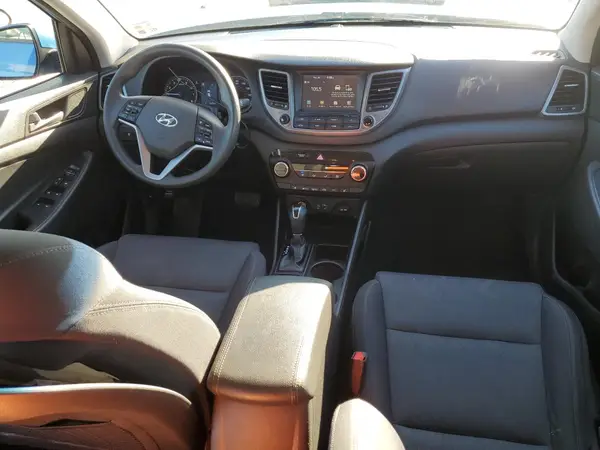 KM8J3CA43JU600368 2018 HYUNDAI TUCSON - Image 8