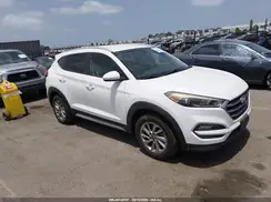 KM8J3CA43JU607871 2018 HYUNDAI TUCSON
