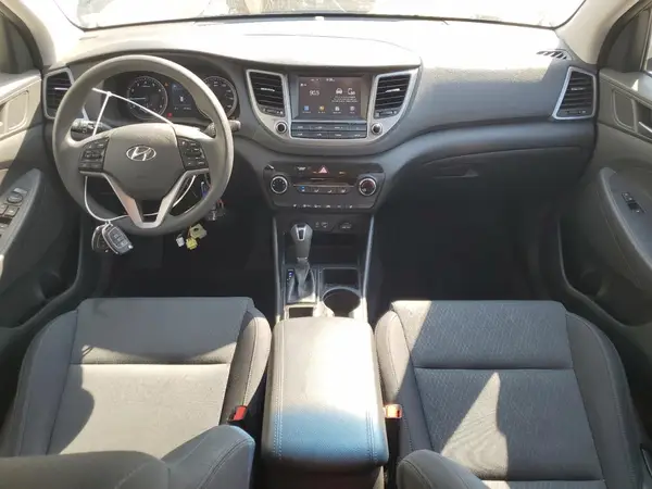 KM8J3CA43JU611371 2018 HYUNDAI TUCSON - Image 8