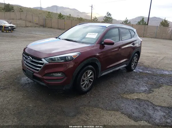 KM8J3CA43JU616408 2018 HYUNDAI TUCSON - Image 2