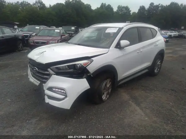 KM8J3CA43JU623228 2018 HYUNDAI TUCSON - Image 2