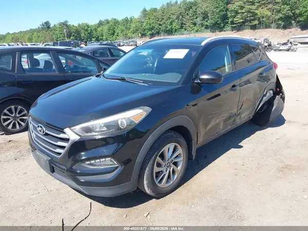 KM8J3CA43JU625318 2018 HYUNDAI TUCSON - Image 2