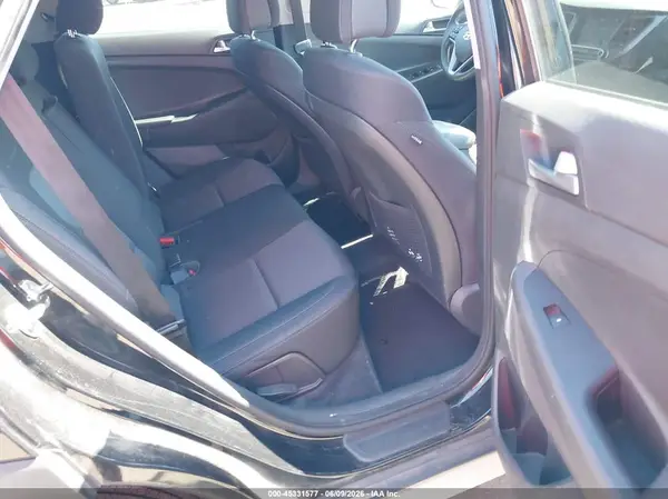 KM8J3CA43JU625318 2018 HYUNDAI TUCSON - Image 8