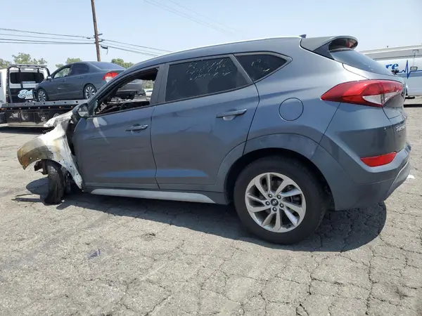 KM8J3CA43JU626033 2018 HYUNDAI TUCSON - Image 2