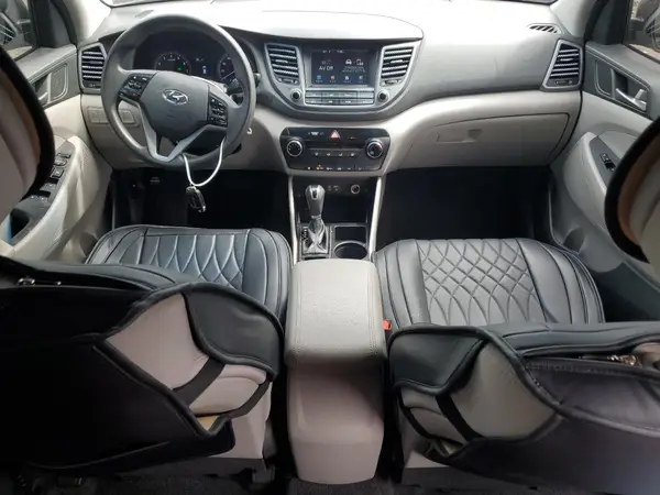 KM8J3CA43JU630745 2018 HYUNDAI TUCSON - Image 8