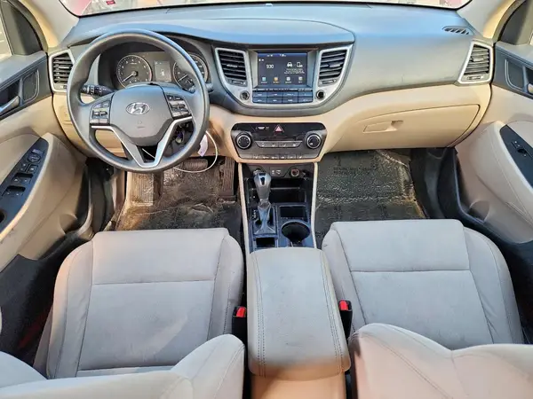 KM8J3CA43JU635038 2018 HYUNDAI TUCSON - Image 8