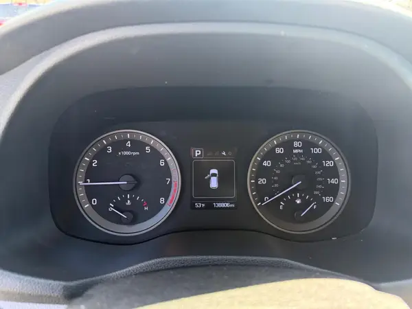 KM8J3CA43JU639865 2018 HYUNDAI TUCSON - Image 8