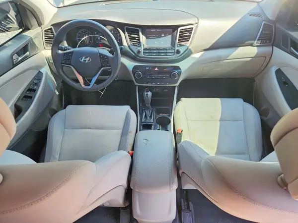 KM8J3CA43JU642801 2018 HYUNDAI TUCSON - Image 8