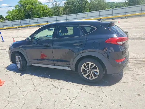 KM8J3CA43JU643253 2018 HYUNDAI TUCSON - Image 2