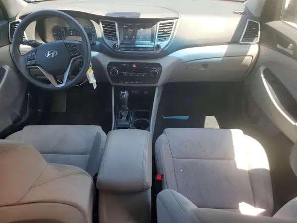 KM8J3CA43JU643253 2018 HYUNDAI TUCSON - Image 8