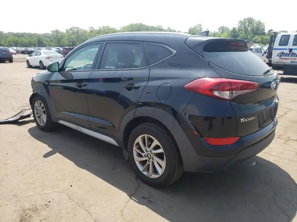 KM8J3CA43JU659811 2018 HYUNDAI TUCSON - Image 2