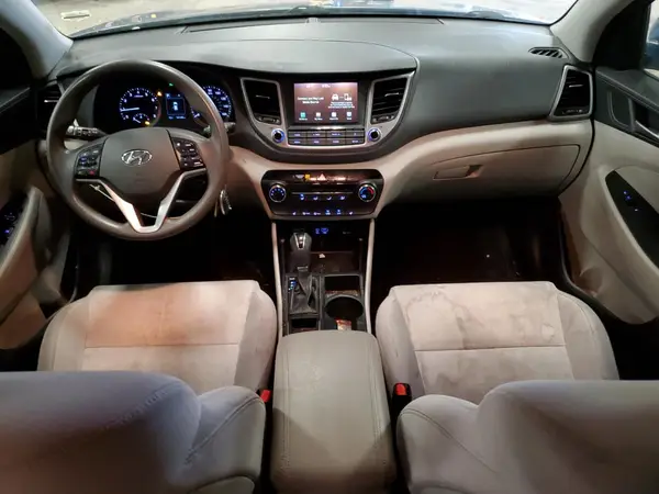 KM8J3CA43JU665172 2018 HYUNDAI TUCSON - Image 8