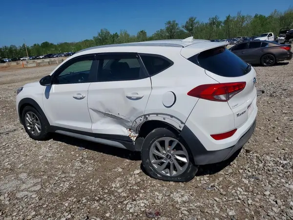 KM8J3CA43JU669044 2018 HYUNDAI TUCSON - Image 2