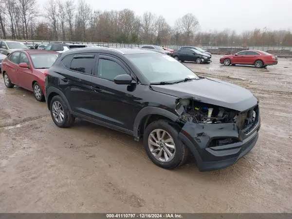 KM8J3CA43JU669481 2018 HYUNDAI TUCSON - Image 1