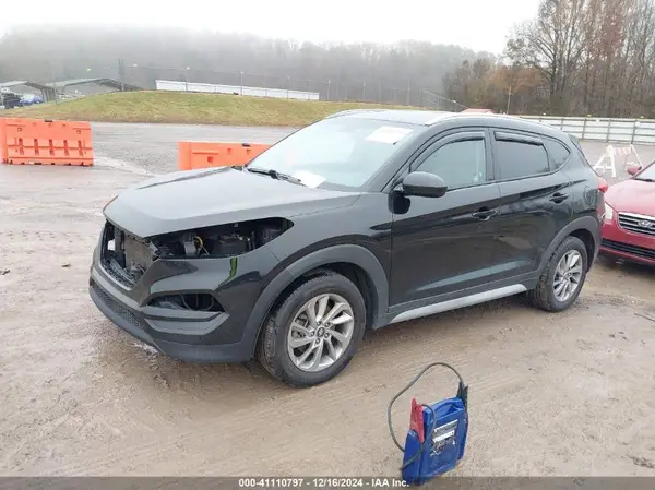 KM8J3CA43JU669481 2018 HYUNDAI TUCSON - Image 2