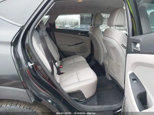 KM8J3CA43JU669481 2018 HYUNDAI TUCSON - Image 8