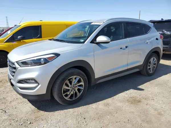 KM8J3CA43JU677080 2018 HYUNDAI TUCSON - Image 1