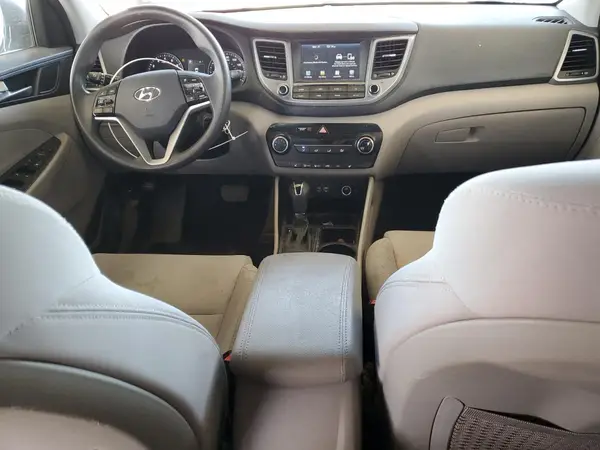 KM8J3CA43JU679895 2018 HYUNDAI TUCSON - Image 8