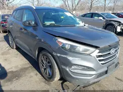 KM8J3CA43JU680724 2018 HYUNDAI TUCSON