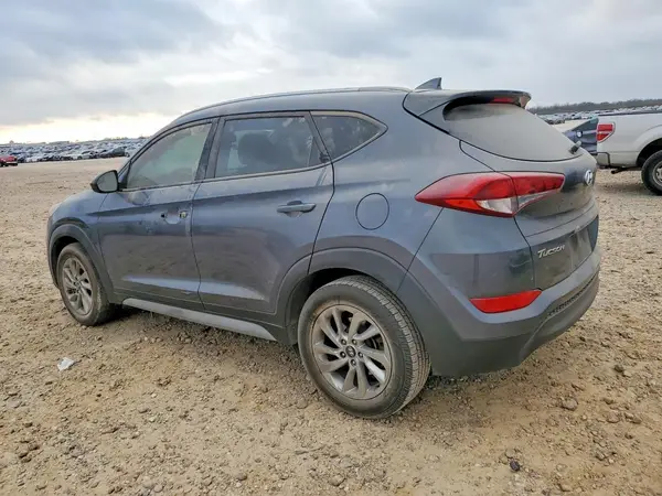 KM8J3CA43JU681338 2018 HYUNDAI TUCSON - Image 2