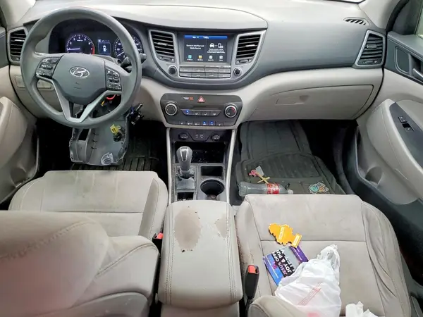 KM8J3CA43JU681338 2018 HYUNDAI TUCSON - Image 8
