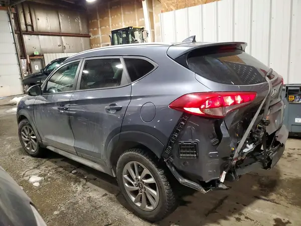 KM8J3CA43JU684160 2018 HYUNDAI TUCSON - Image 2
