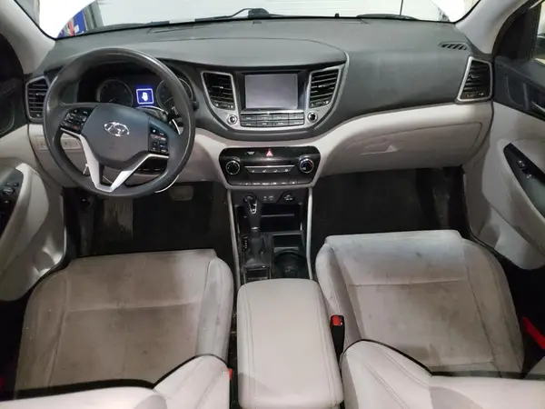 KM8J3CA43JU685129 2018 HYUNDAI TUCSON - Image 8