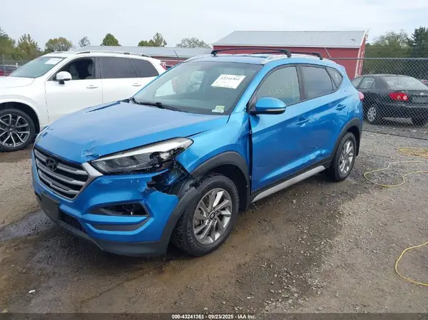 KM8J3CA43JU692405 2018 HYUNDAI TUCSON - Image 2