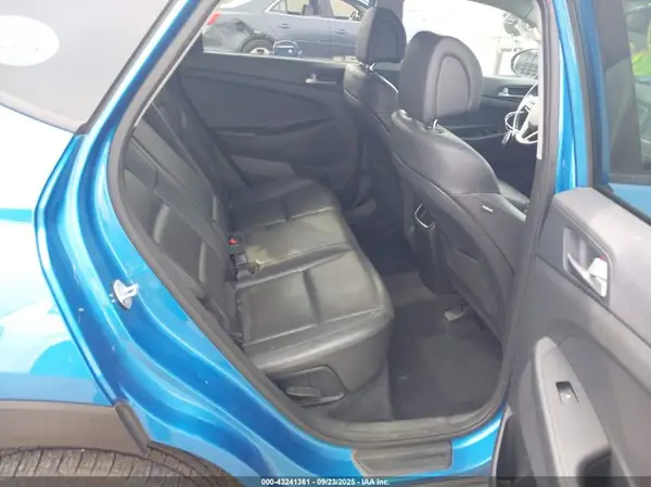 KM8J3CA43JU692405 2018 HYUNDAI TUCSON - Image 8