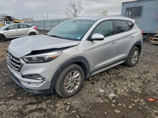 KM8J3CA43JU710854 2018 HYUNDAI TUCSON - Image 1