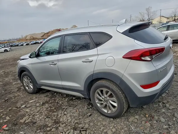 KM8J3CA43JU710854 2018 HYUNDAI TUCSON - Image 2
