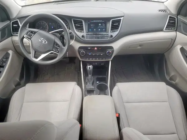 KM8J3CA43JU716203 2018 HYUNDAI TUCSON - Image 8