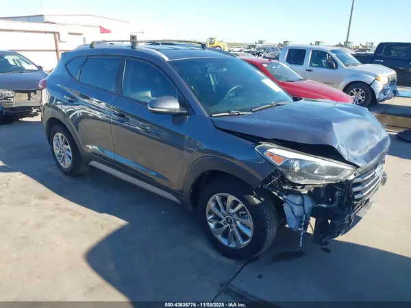 KM8J3CA43JU717710 2018 HYUNDAI TUCSON - Image 1