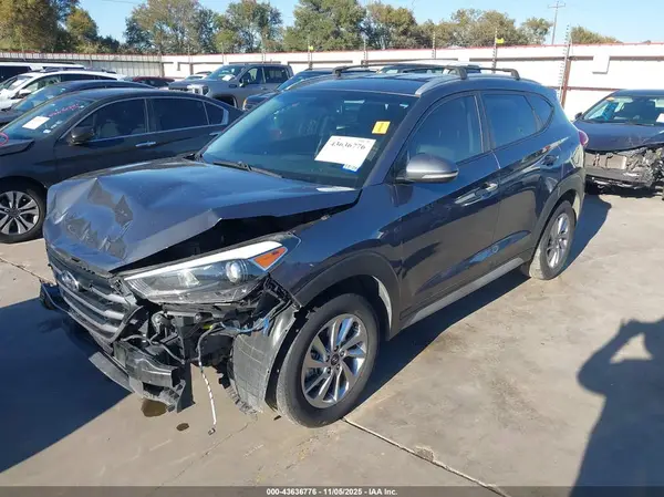 KM8J3CA43JU717710 2018 HYUNDAI TUCSON - Image 2