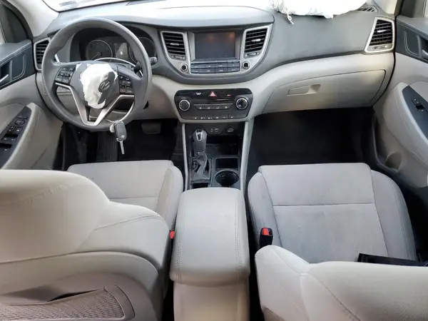 KM8J3CA43JU722664 2018 HYUNDAI TUCSON - Image 8