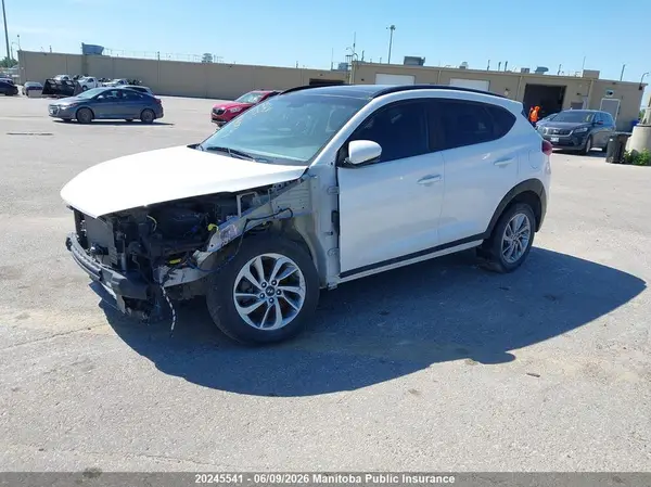 KM8J3CA43JU727184 2018 HYUNDAI TUCSON - Image 2