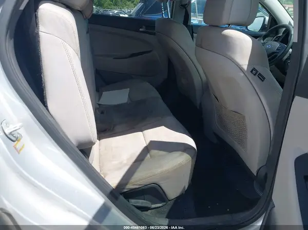 KM8J3CA43JU728819 2018 HYUNDAI TUCSON - Image 8