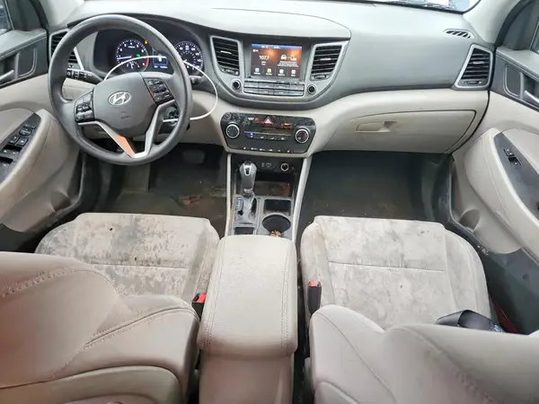 KM8J3CA43JU731056 2018 HYUNDAI TUCSON - Image 8