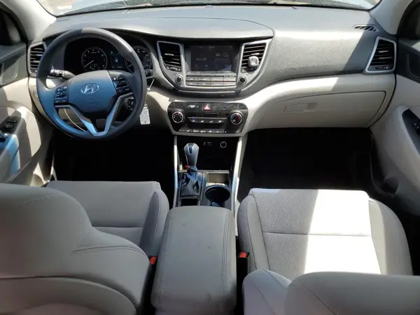 KM8J3CA43JU732482 2018 HYUNDAI TUCSON - Image 8