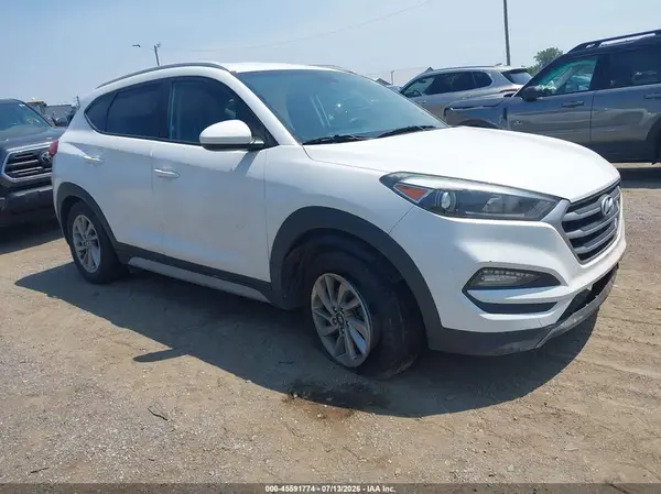 KM8J3CA43JU733177 2018 HYUNDAI TUCSON - Image 1