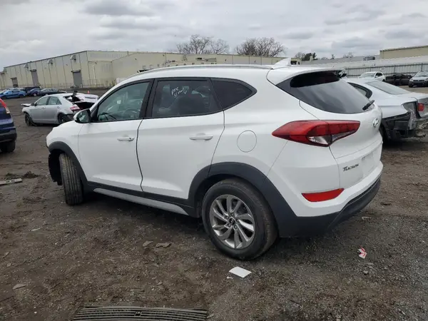KM8J3CA43JU744714 2018 HYUNDAI TUCSON - Image 2