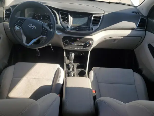 KM8J3CA43JU744907 2018 HYUNDAI TUCSON - Image 8