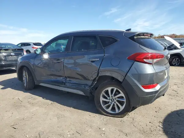 KM8J3CA43JU753252 2018 HYUNDAI TUCSON - Image 2