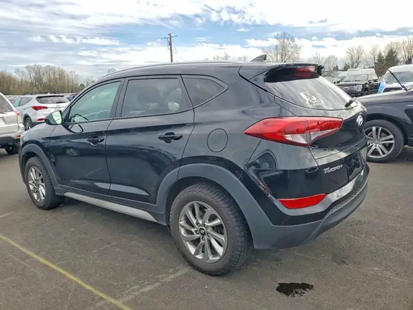 KM8J3CA43JU754238 2018 HYUNDAI TUCSON - Image 2