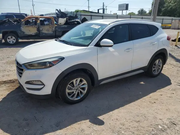 KM8J3CA43JU763926 2018 HYUNDAI TUCSON - Image 1
